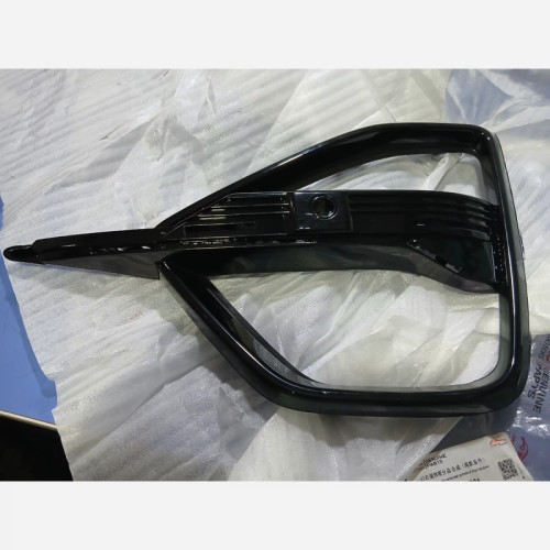 قاب مه شکن جلو راست کی ام سی K7(پس کرایه(